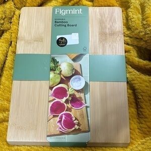 Figmint reversible bamboo 10x13 cutting board  new!